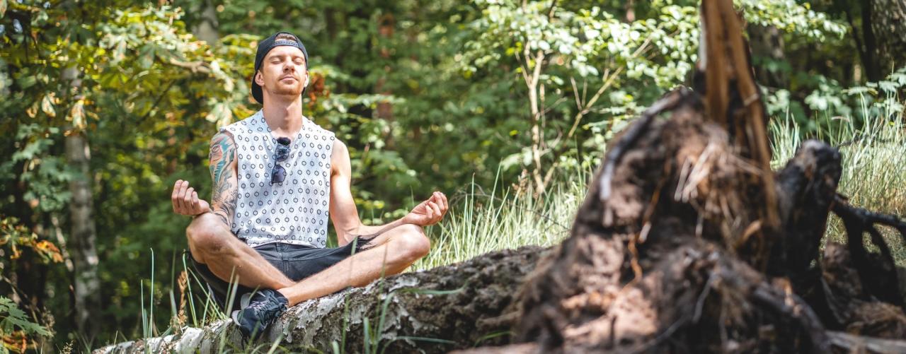How to Meditate to Calm Anxiety (and why you should)